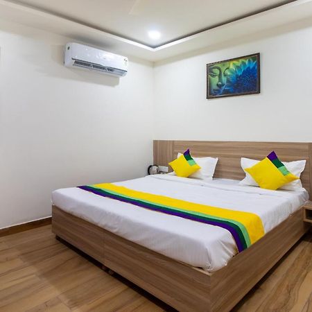 Itsy Hotels Krishna Residency, Govardhan Chauraha 马图拉 外观 照片