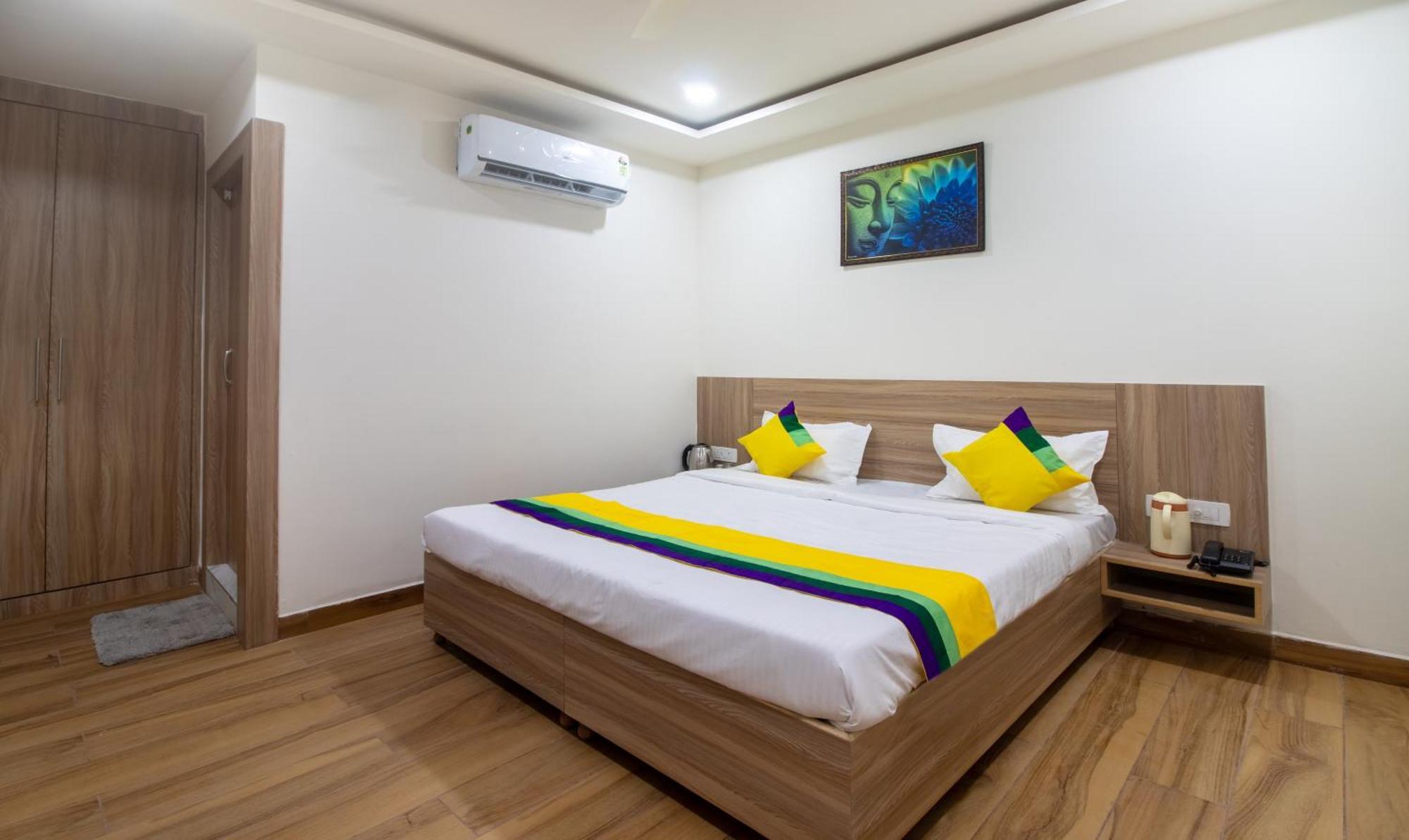 Itsy Hotels Krishna Residency, Govardhan Chauraha 马图拉 外观 照片