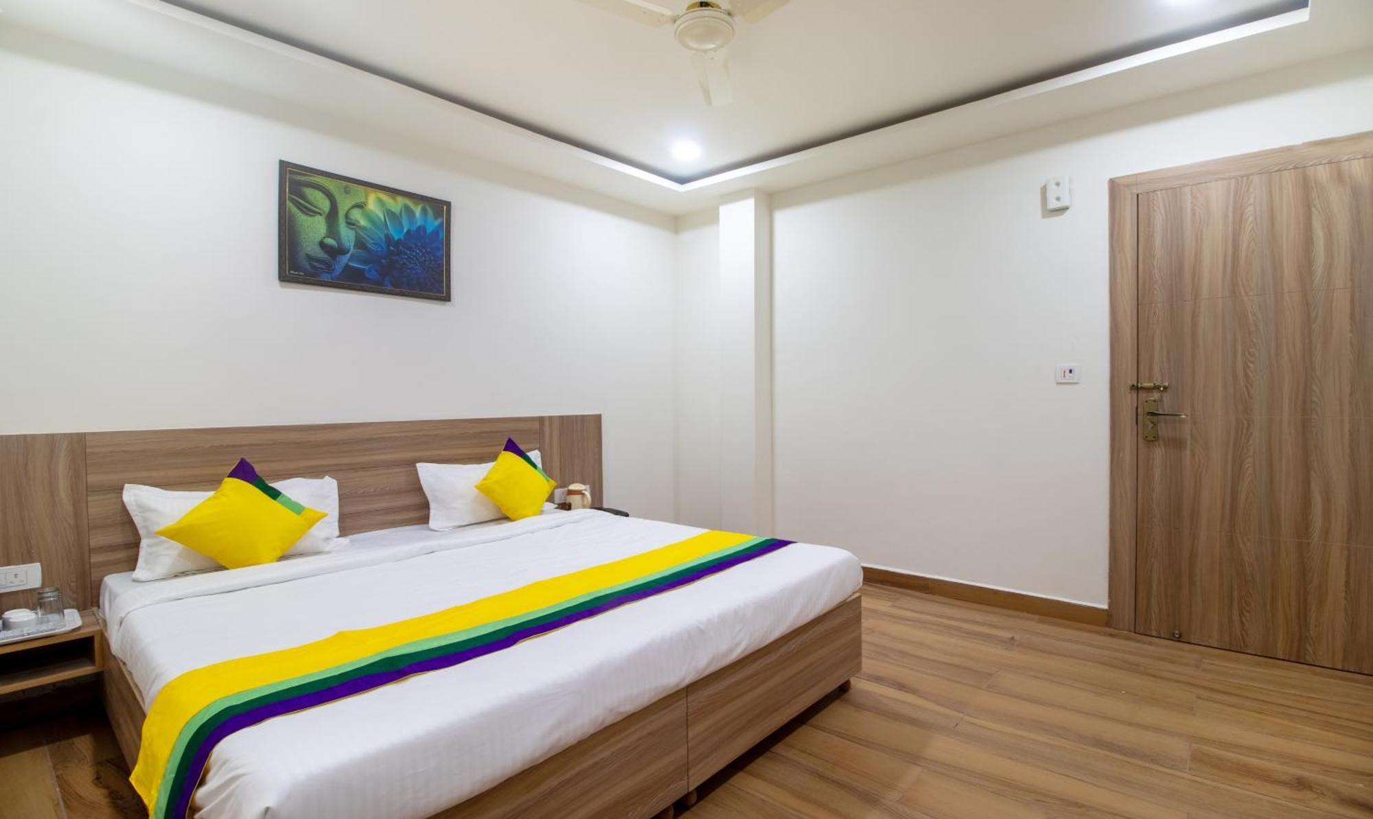 Itsy Hotels Krishna Residency, Govardhan Chauraha 马图拉 外观 照片